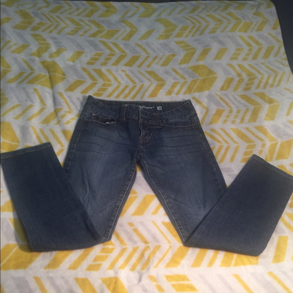 Women’s 28 Guess daredevil skinny jeans
